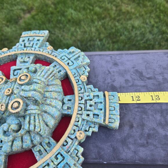 Vintage Mayan Aztec Calendar Clock Wall Plaque Green Red Felt - Picture 12 of 14